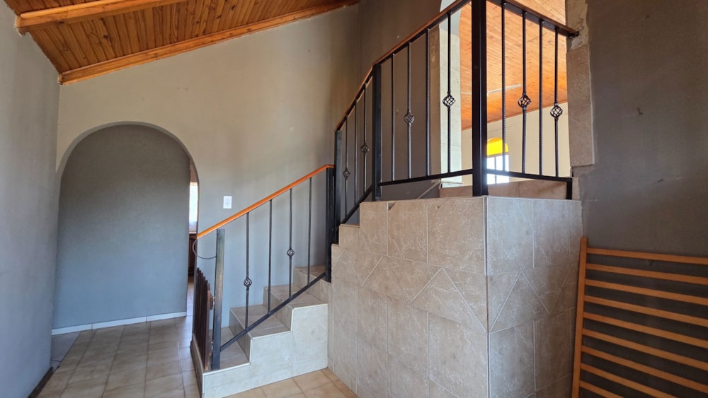 House for sale in Rensburg - 1SP1752070