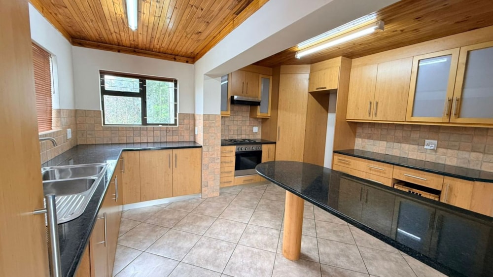 Cottage for sale in Villiersdorp, Overberg - 1SW1743620 Cottage for sale in Villiersdorp, Overberg - 1SW1743620