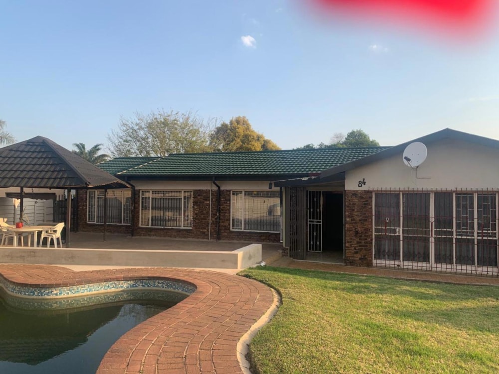 House for sale in Verwoerdpark, Alberton - 1GV1752400 House for sale in Verwoerdpark, Alberton - 1GV1752400