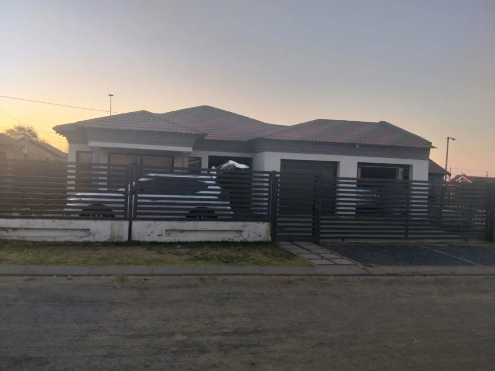 House for sale in Thaba Nchu - 1BX1751033