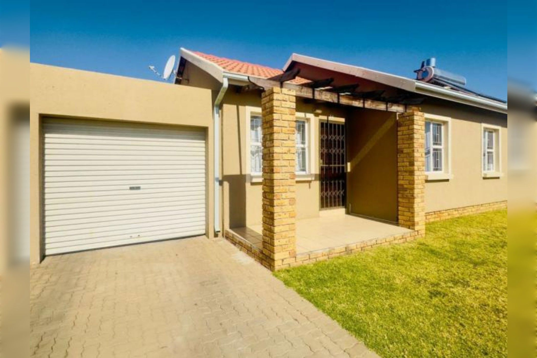 Cluster for sale in Helderwyk Estate - 1BJ1752399
