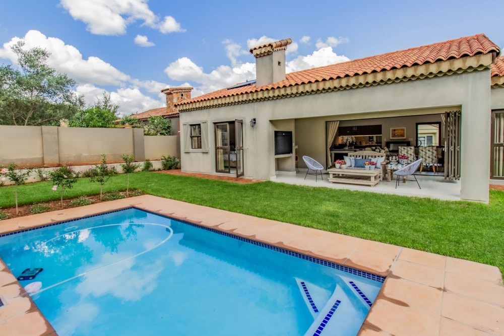 Security estate home to rent in Estate D Afrique - 1HR1745885 Security estate home to rent in Estate D Afrique - 1HR1745885