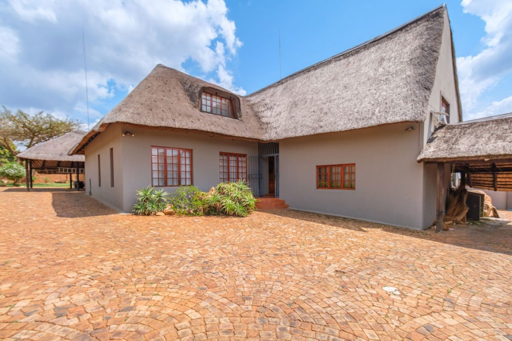 Security estate home for sale in Protea Ridge - 1KR1753233 Security estate home for sale in Protea Ridge - 1KR1753233