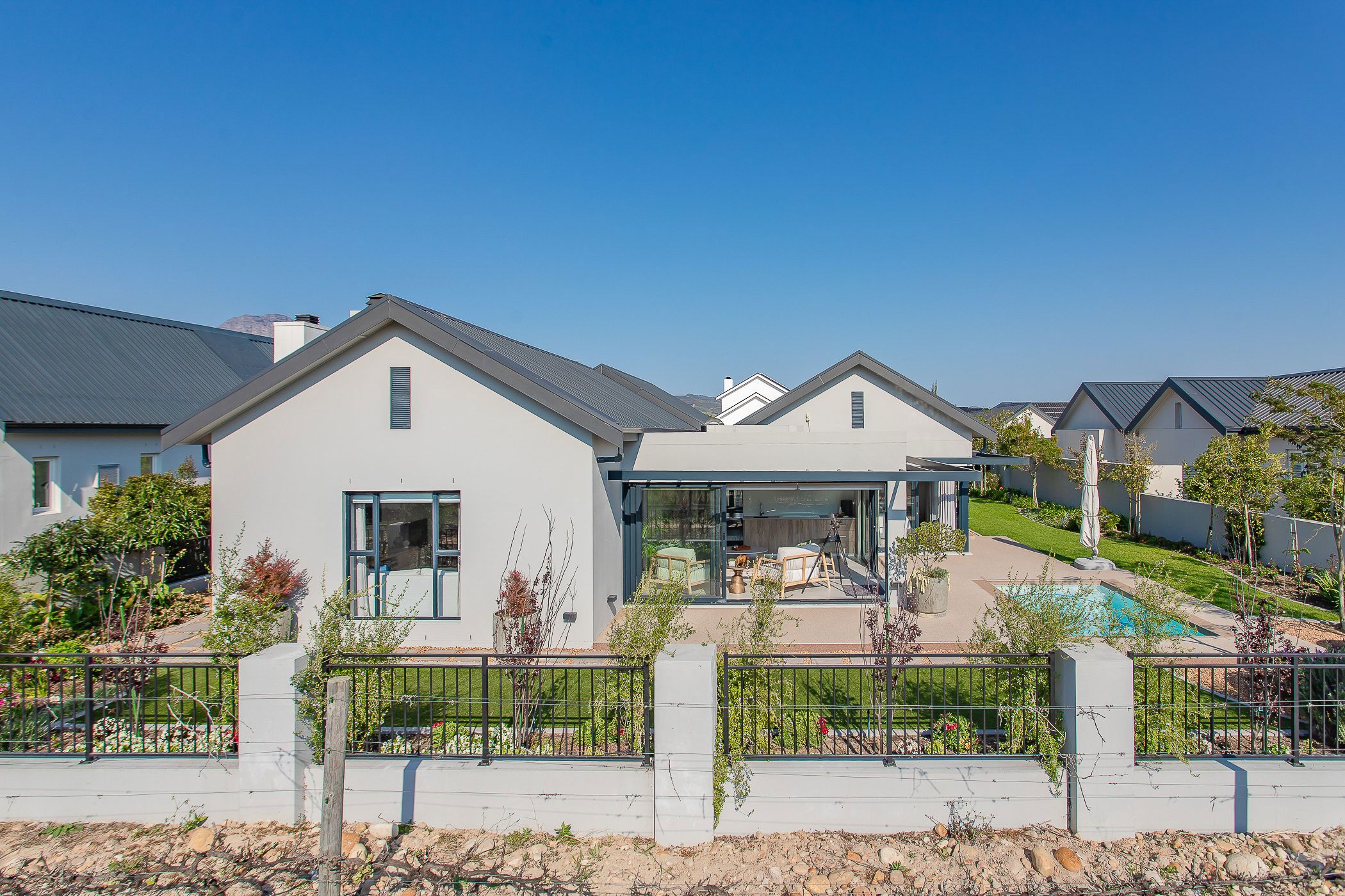 Security estate home for sale in Val de Vie Estate - VLV1751340