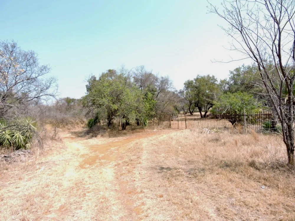 Mixed use farm for sale in Boshoek - 1RU1628461 Mixed use farm for sale in Boshoek - 1RU1628461