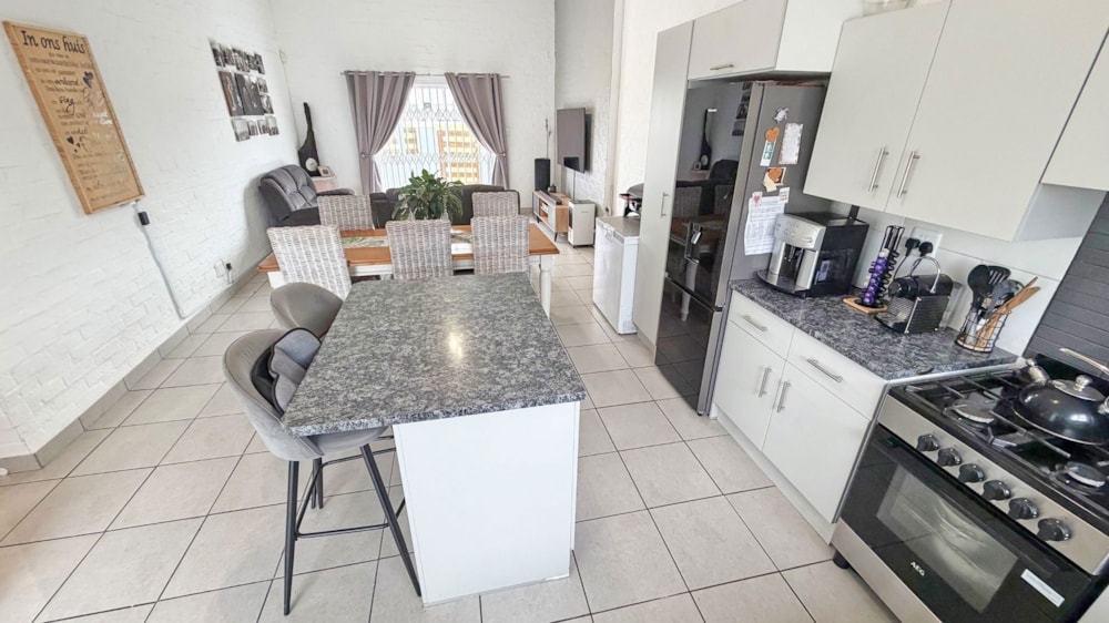 House for sale in Parsons Vlei - 1PLZ1750276 House for sale in Parsons Vlei - 1PLZ1750276