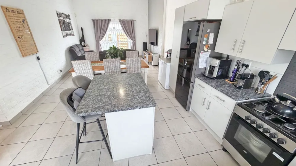 House for sale in Parsons Vlei - 1PLZ1750276 House for sale in Parsons Vlei - 1PLZ1750276