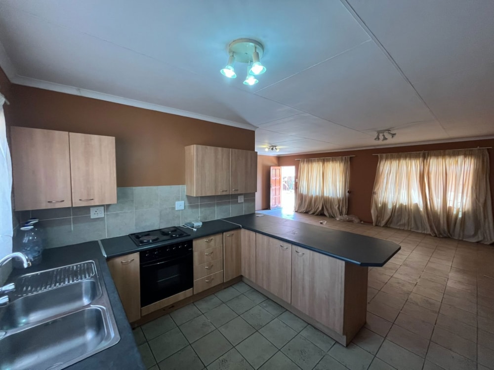 Townhouse to rent in Bendor - 1PS1751377 Townhouse to rent in Bendor - 1PS1751377