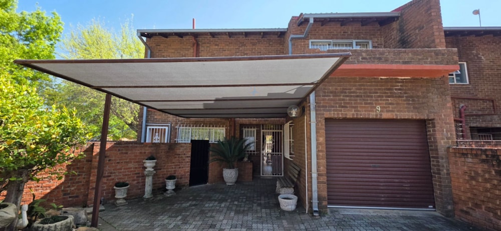 Townhouse for sale in Naudeville - 1WM1752197 Townhouse for sale in Naudeville - 1WM1752197