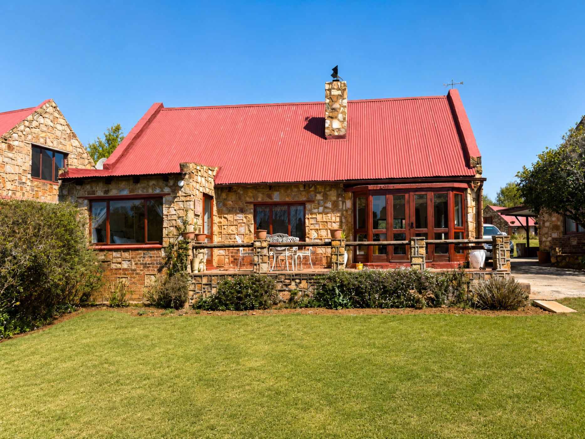 Security complex home for sale in Dullstroom - 1DS1751268