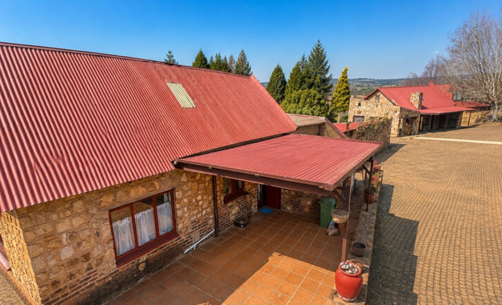 Security complex home for sale in Dullstroom - 1DS1751268 Security complex home for sale in Dullstroom - 1DS1751268