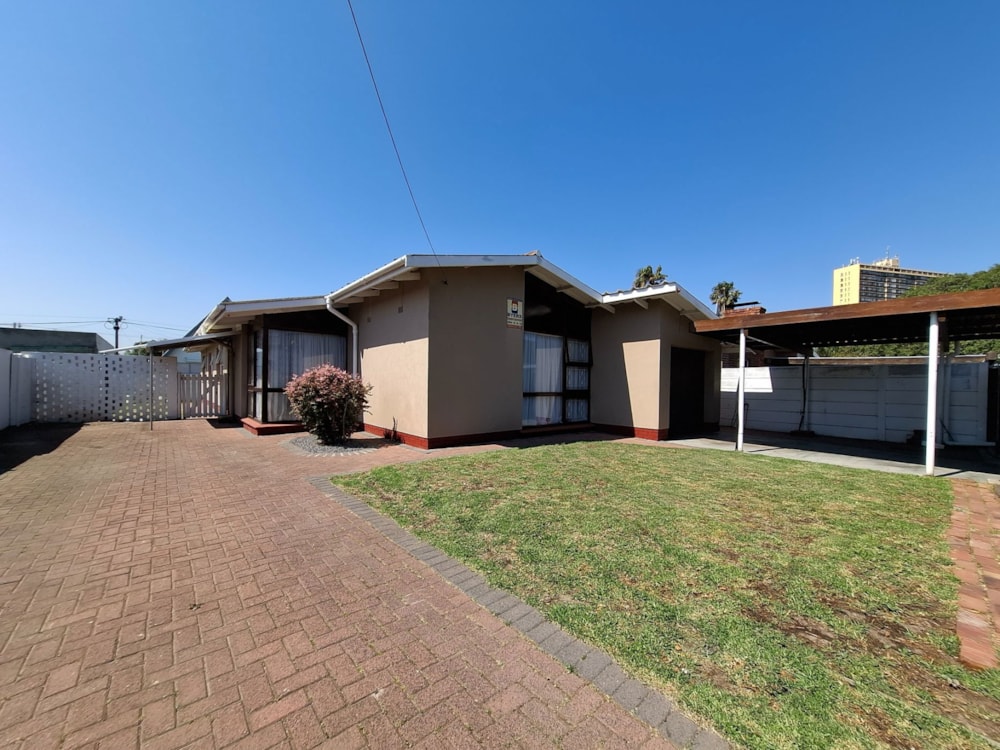 House for sale in Townsend Estate - 1AH1753087 House for sale in Townsend Estate - 1AH1753087