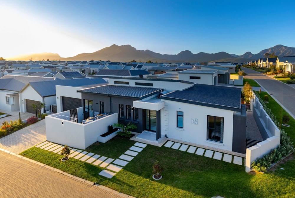 Security estate home for sale in Kraaibosch Park - GEO1746104 Security estate home for sale in Kraaibosch Park - GEO1746104