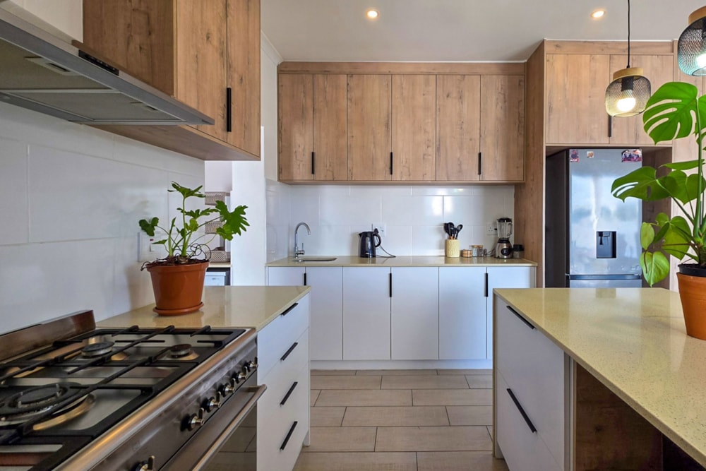 House for sale in Sandown, Blouberg - 1TV1751569