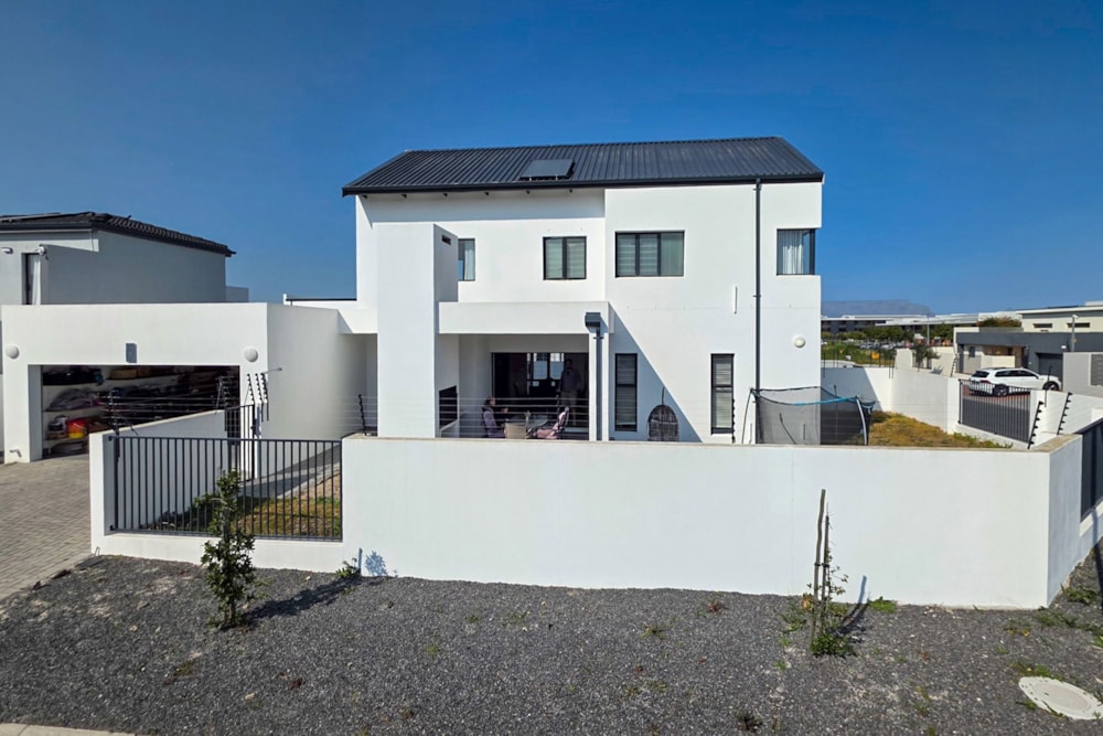 House for sale in Sandown, Blouberg - 1TV1751569