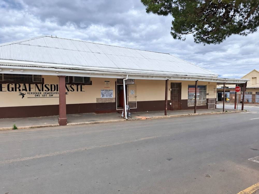 Commercial Building for sale in Oudtshoorn Central - 1OU1717292 Commercial Building for sale in Oudtshoorn Central - 1OU1717292