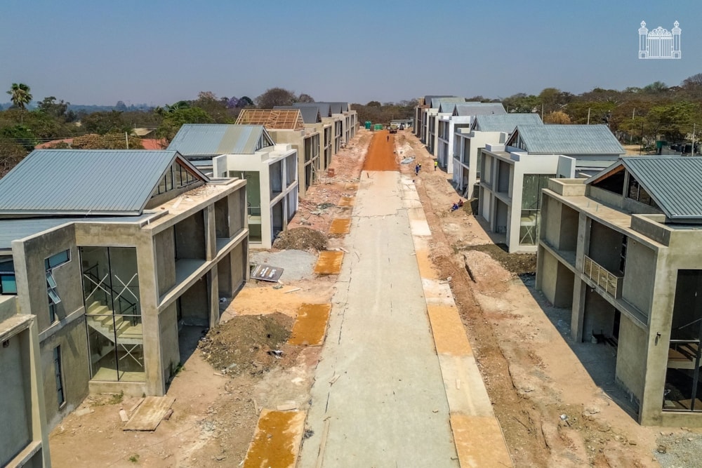Double-storey apartment for sale in Strathaven, Zimbabwe - 3ZB1724120 Double-storey apartment for sale in Strathaven, Zimbabwe - 3ZB1724120