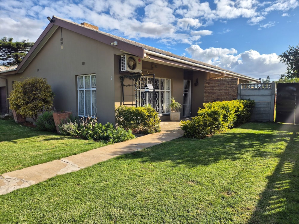 House for sale in Worcester West - TK1752641 House for sale in Worcester West - TK1752641