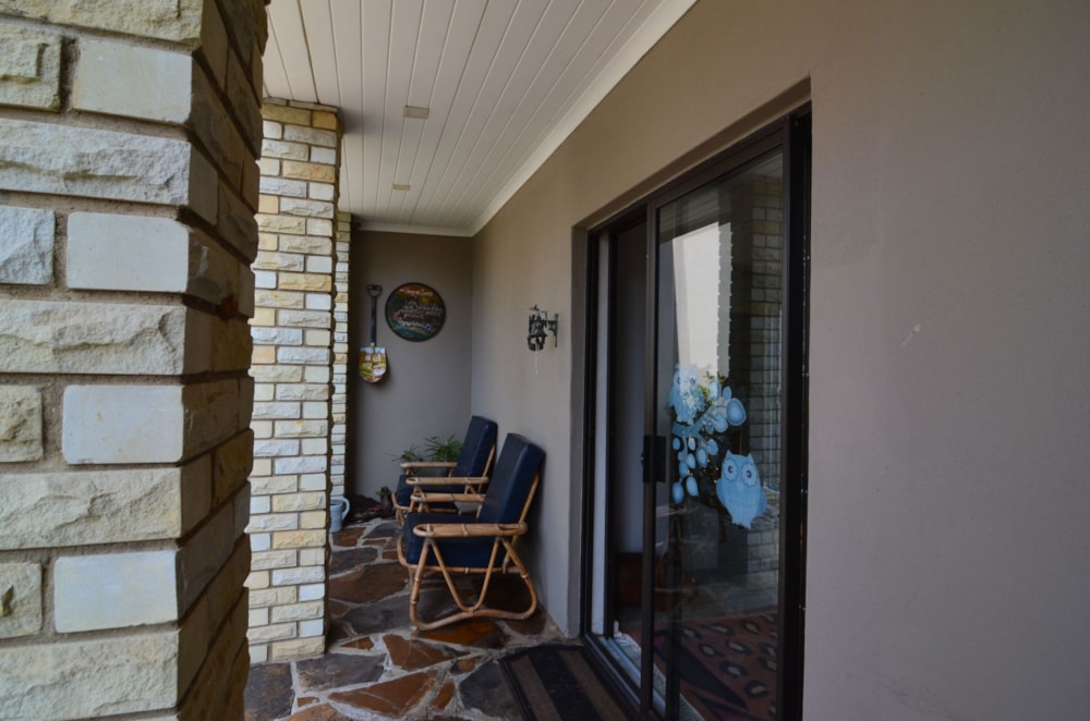 House for sale in Paul Roux - 1BTH1751994