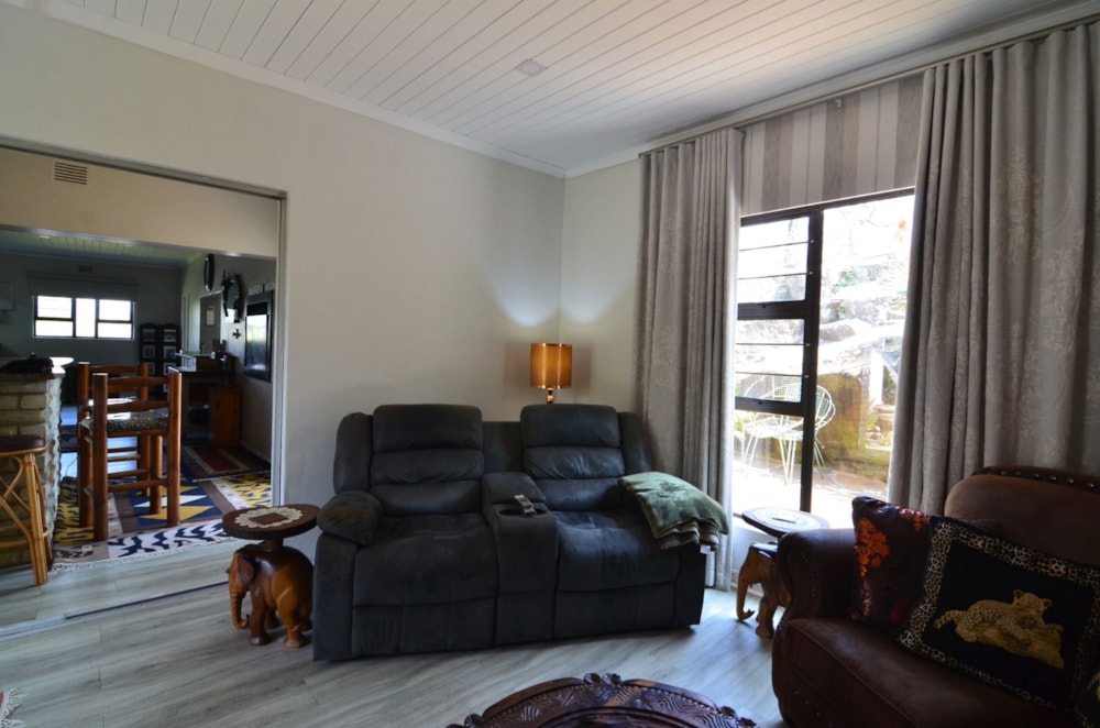 House for sale in Paul Roux - 1BTH1751994