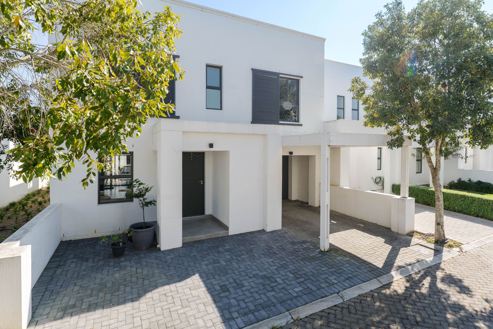 House for sale in Croydon Gardens Estate - SW1752302