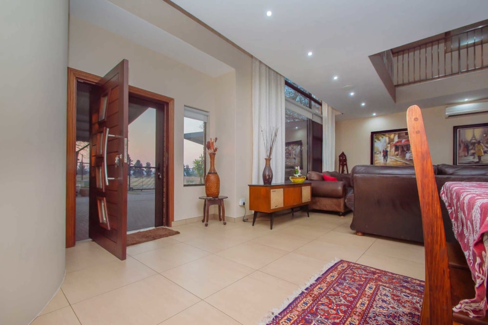 Double-storey house for sale in Letamo Game Farm - 1KR1751317 Double-storey house for sale in Letamo Game Farm - 1KR1751317