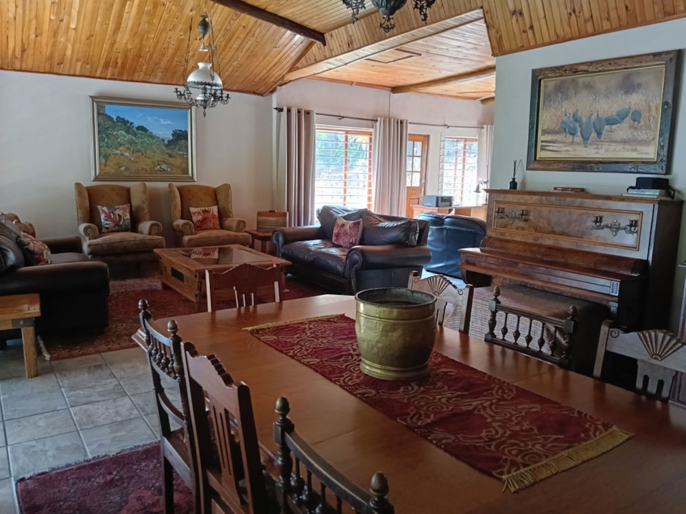 Smallholding for sale in Rhenosterkop - 1NS1750919 Smallholding for sale in Rhenosterkop - 1NS1750919