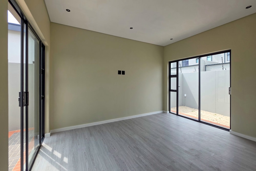 House for sale in Sandown, Blouberg - 1TV1749135