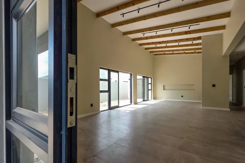 House for sale in Sandown, Blouberg - 1TV1749135 House for sale in Sandown, Blouberg - 1TV1749135