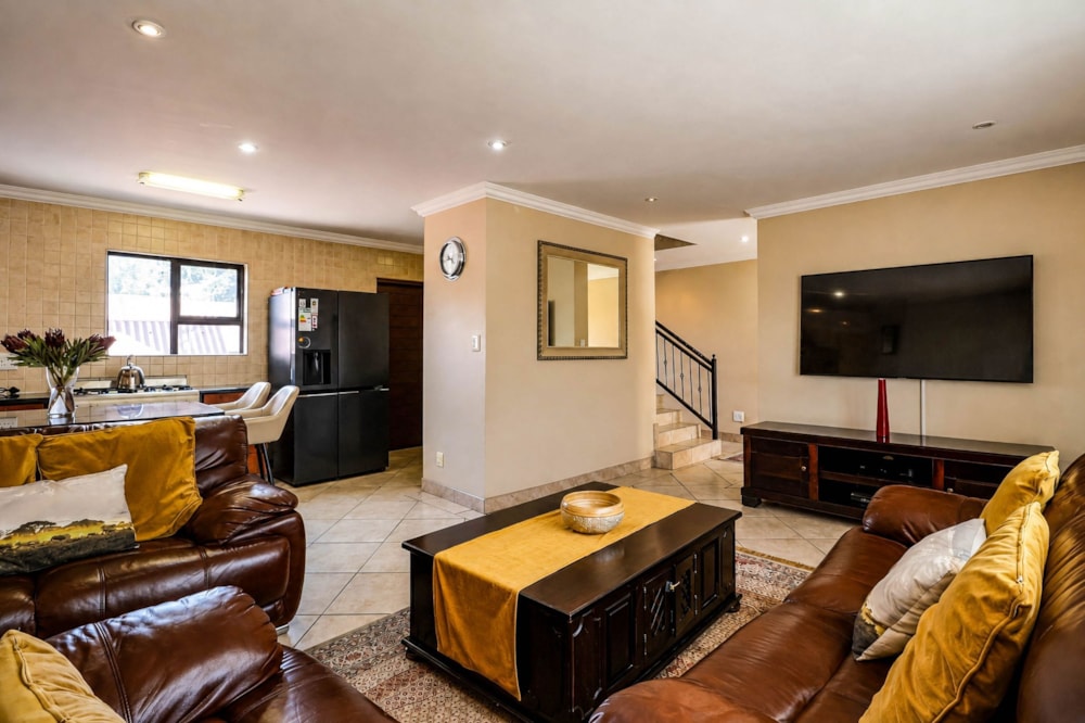 Double-storey cluster for sale in Thatchfield Gardens - CN1752198 Double-storey cluster for sale in Thatchfield Gardens - CN1752198