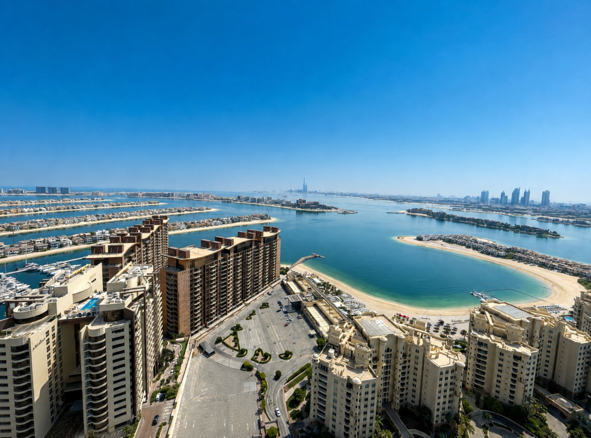 Studio apartment to rent in The Palm Tower, United Arab Emirates - 5DB1749221