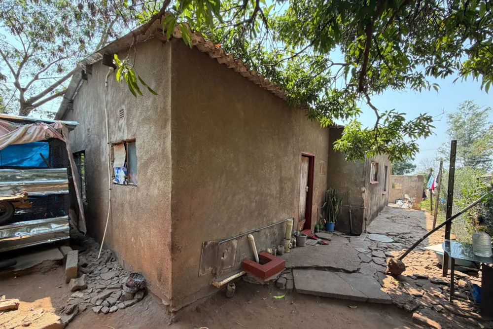Single-storey house for sale in Victoria Falls, Zimbabwe - 3ZB1754119