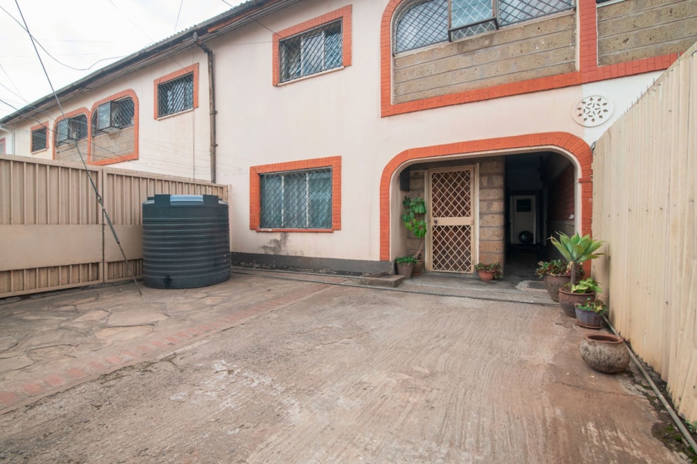 Townhouse for sale in South C, Kenya - 3KE1751032
