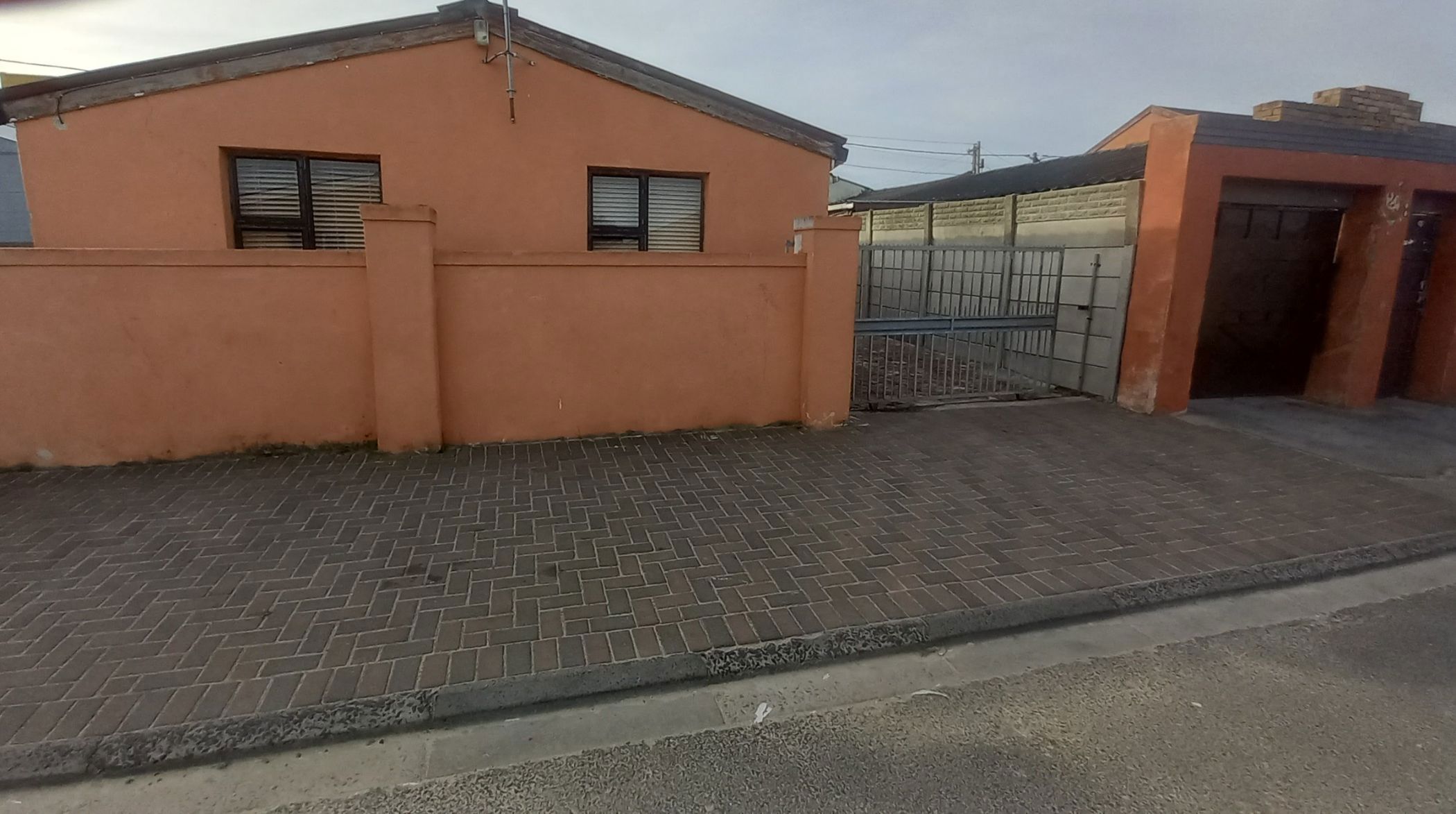 House for sale in Khayelitsha - 1MN1751697