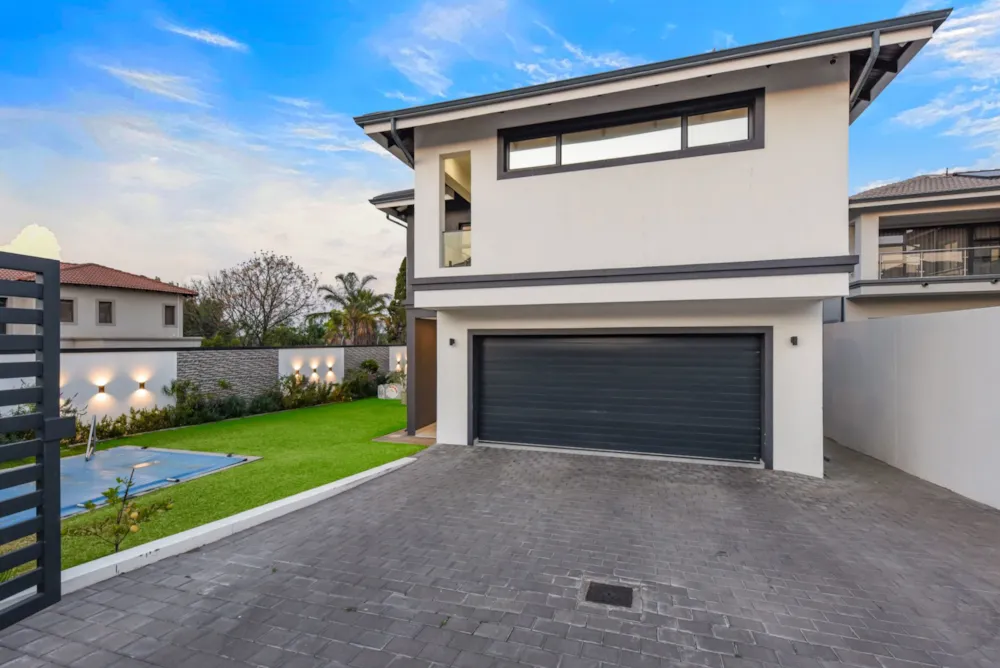 Double-storey house for sale in Olivedale - FW1750752 Double-storey house for sale in Olivedale - FW1750752