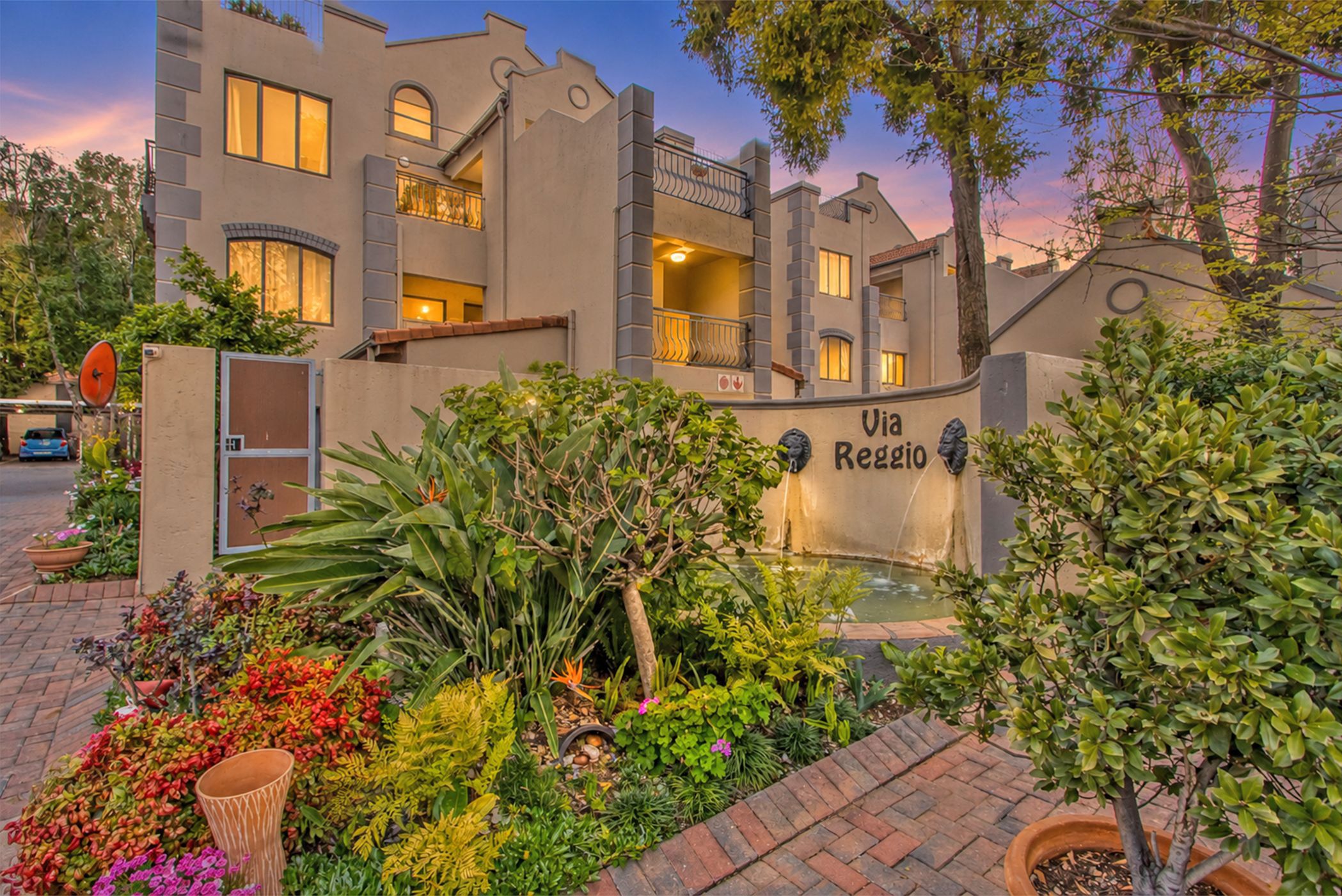 Apartment for sale in Waverley, Johannesburg - HP1750253