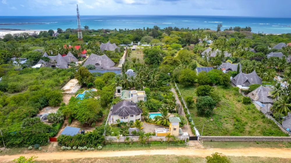 Bungalow for sale in Diani, Kenya - 3KE1752195