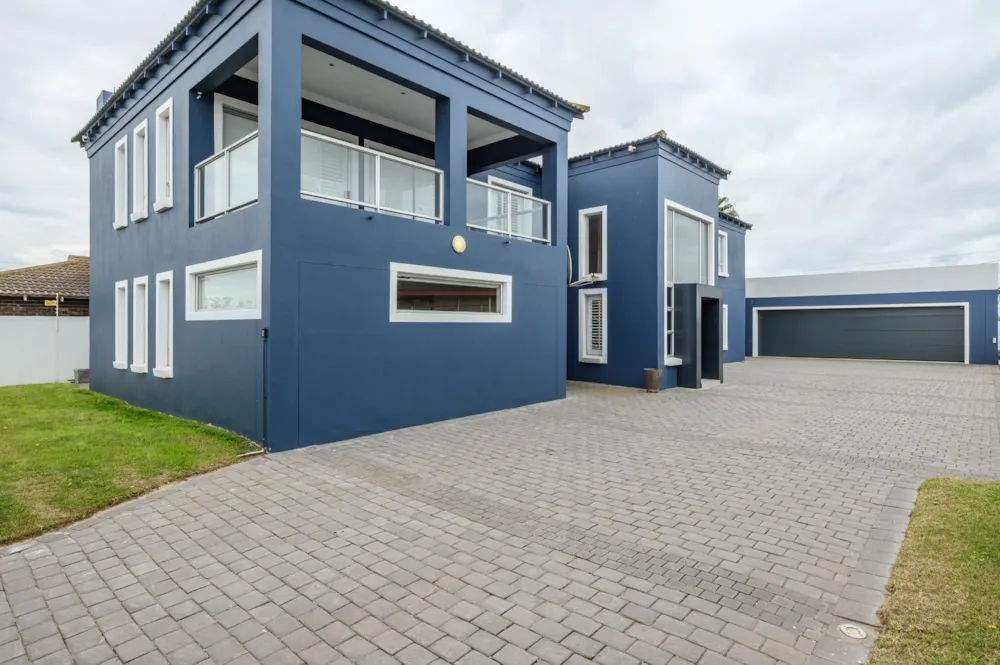 Double-storey house for sale in Bluewater Bay, Port Elizabeth, Gqeberha - 1PLZ1752536