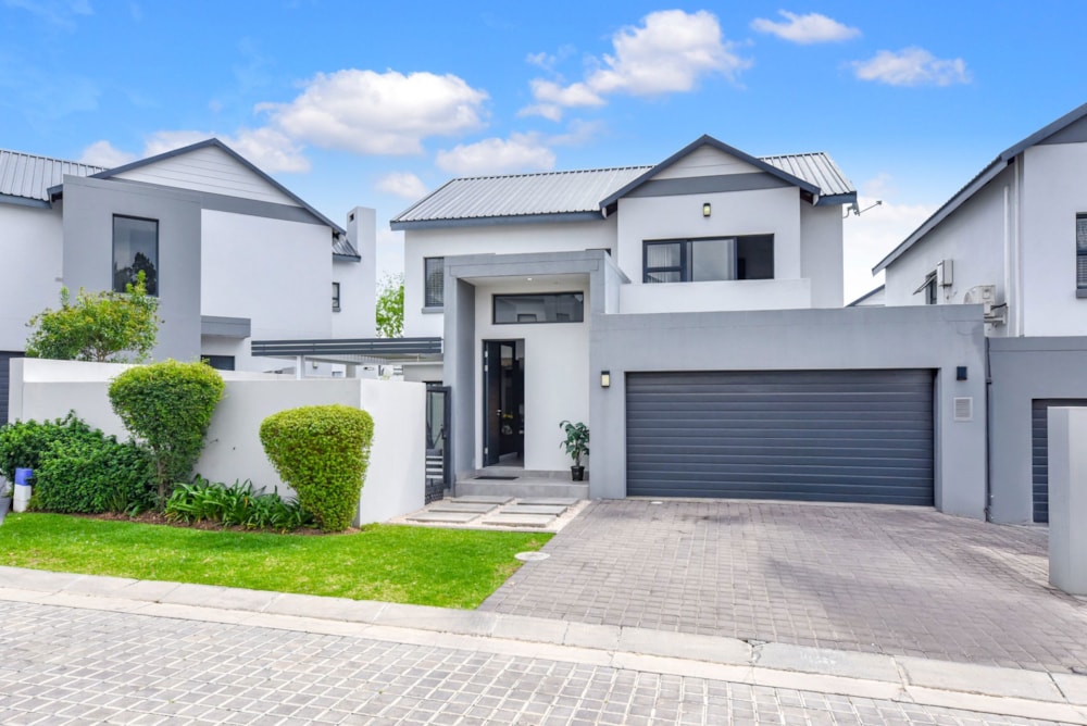 Double-storey cluster for sale in Broadacres - FW1751846