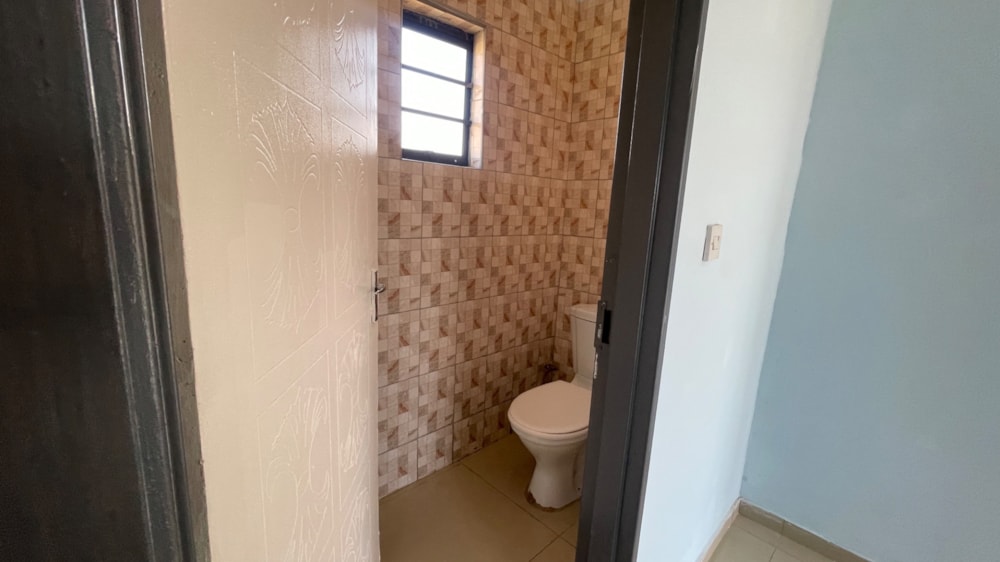 Single-storey house for sale in Oodi, Botswana - 3BO1750891 Single-storey house for sale in Oodi, Botswana - 3BO1750891