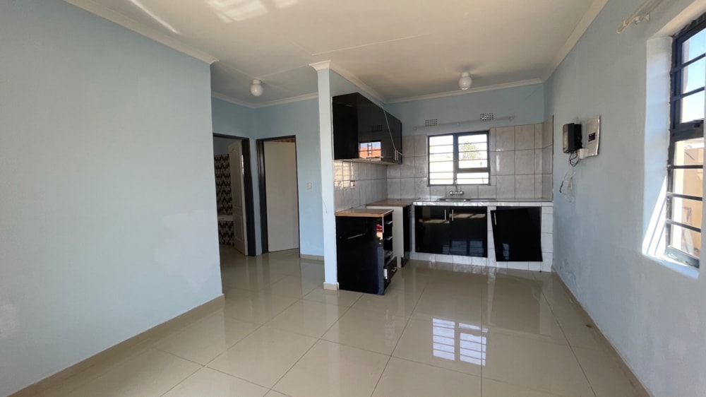 Single-storey house for sale in Oodi, Botswana - 3BO1750891 Single-storey house for sale in Oodi, Botswana - 3BO1750891