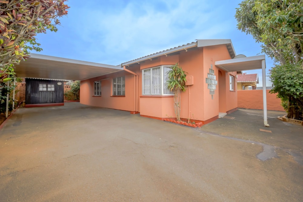 House for sale in Phoenix, KwaZulu-Natal - 1ND1750938 House for sale in Phoenix, KwaZulu-Natal - 1ND1750938
