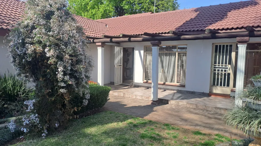House for sale in Gholfsig - 1MD1750940 House for sale in Gholfsig - 1MD1750940