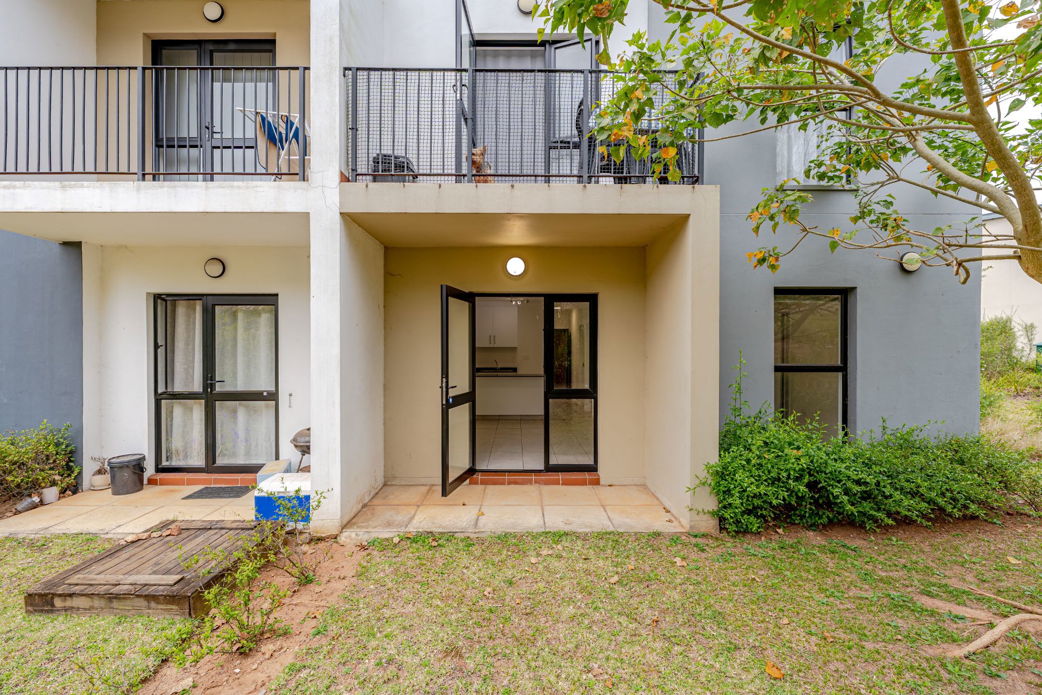 Apartment for sale in Waterfall, Upper Highway - 1KF1750952