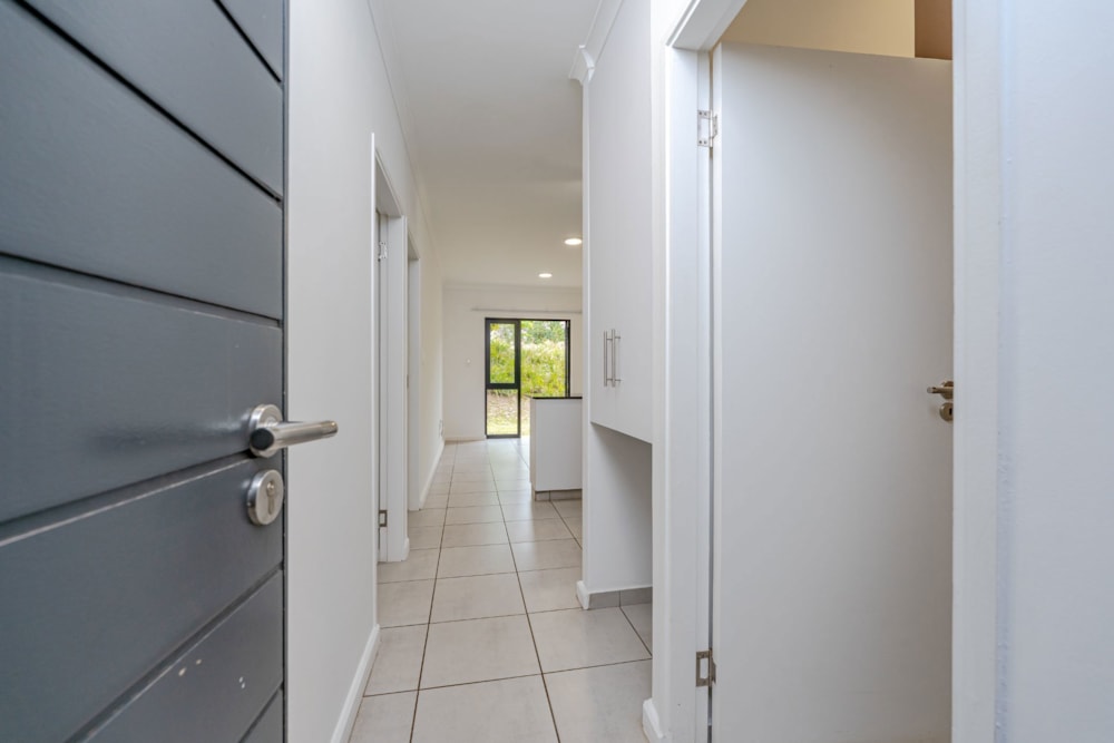 Apartment for sale in Waterfall, Upper Highway - 1KF1750952 Apartment for sale in Waterfall, Upper Highway - 1KF1750952