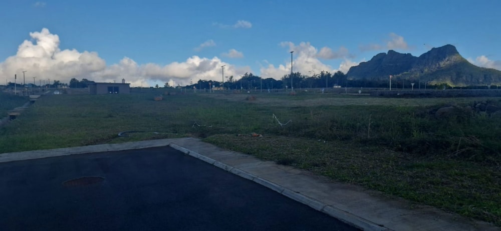 Residential vacant land for sale in Quatre Bornes, Mauritius - MUR1750967 Residential vacant land for sale in Quatre Bornes, Mauritius - MUR1750967