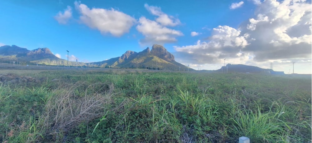 Residential vacant land for sale in Quatre Bornes, Mauritius - MUR1750967 Residential vacant land for sale in Quatre Bornes, Mauritius - MUR1750967