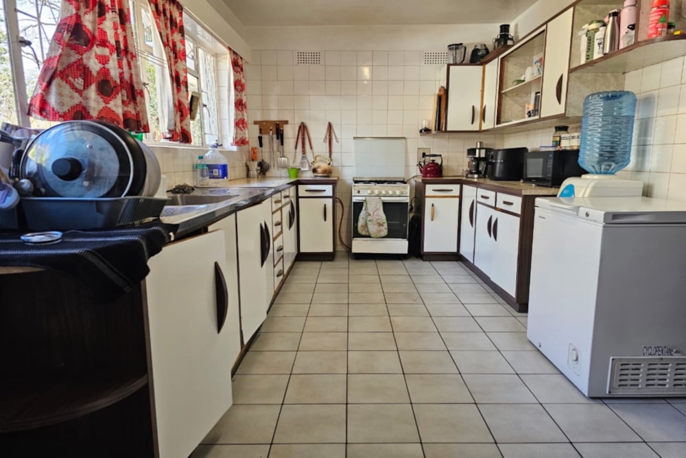 House for sale in Burnside, Bulawayo, Zimbabwe - 3ZB1751005 House for sale in Burnside, Bulawayo, Zimbabwe - 3ZB1751005