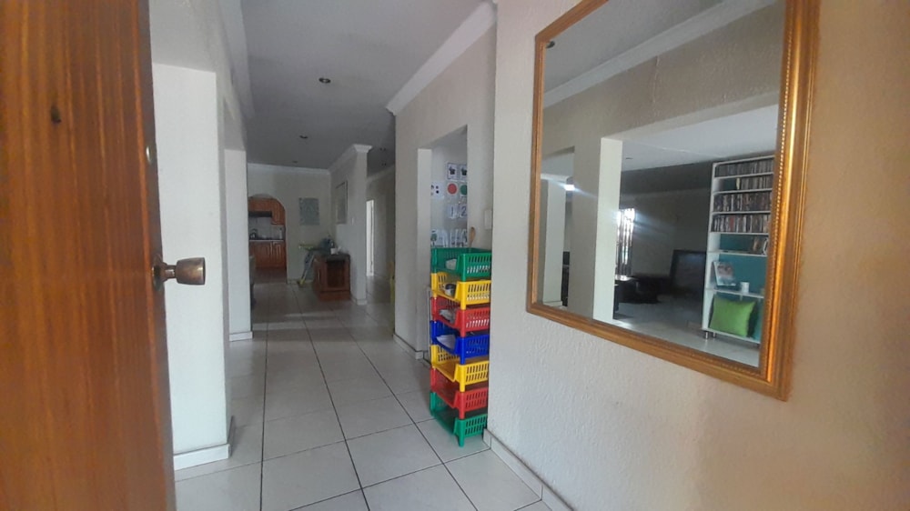 House for sale in Vanderbijlpark SE 7 - 1VT1751002 House for sale in Vanderbijlpark SE 7 - 1VT1751002