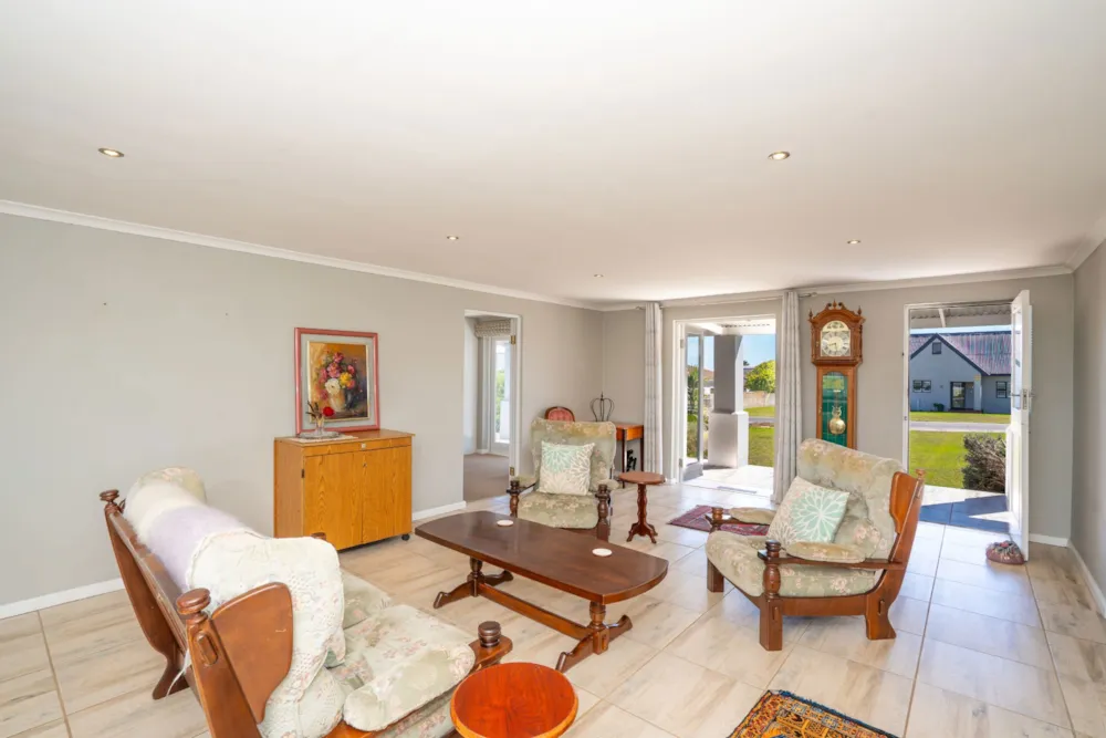 Cottage for sale in Yzerfontein - LA1751053